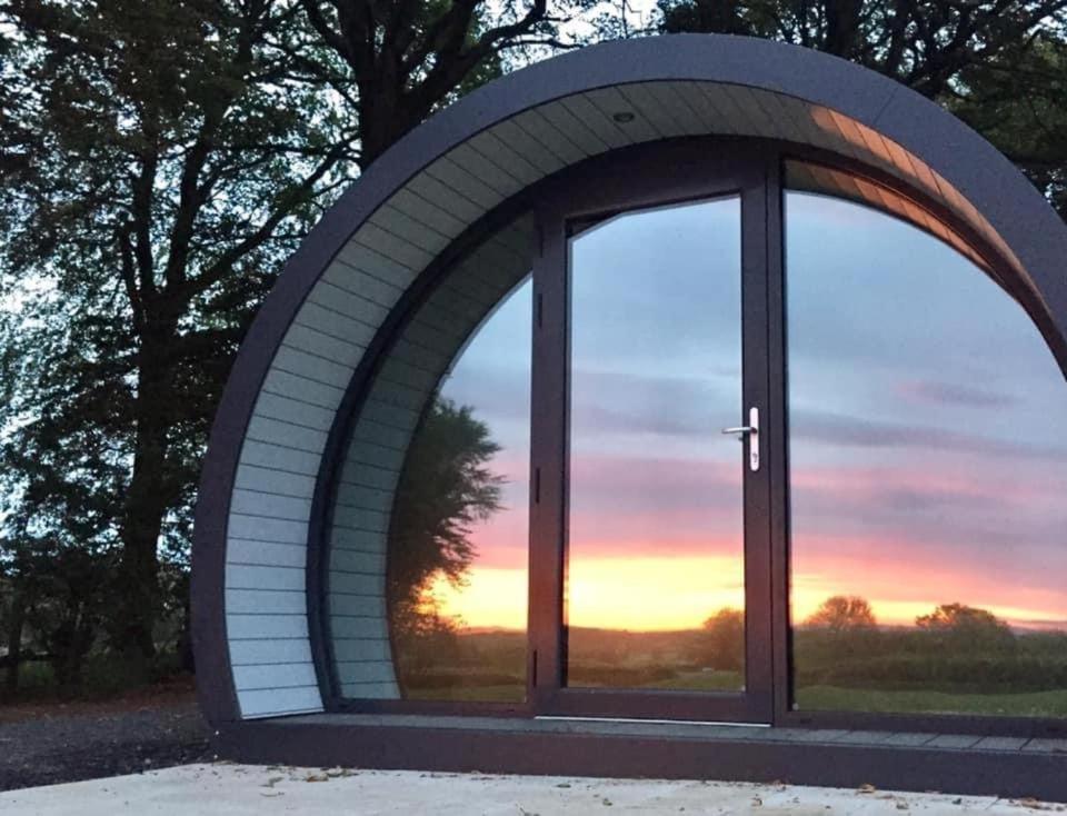 Отель Thornfield Farm Luxury Glamping Pods, The Dark Hedges, Ballycastle Stranocum Экстерьер фото